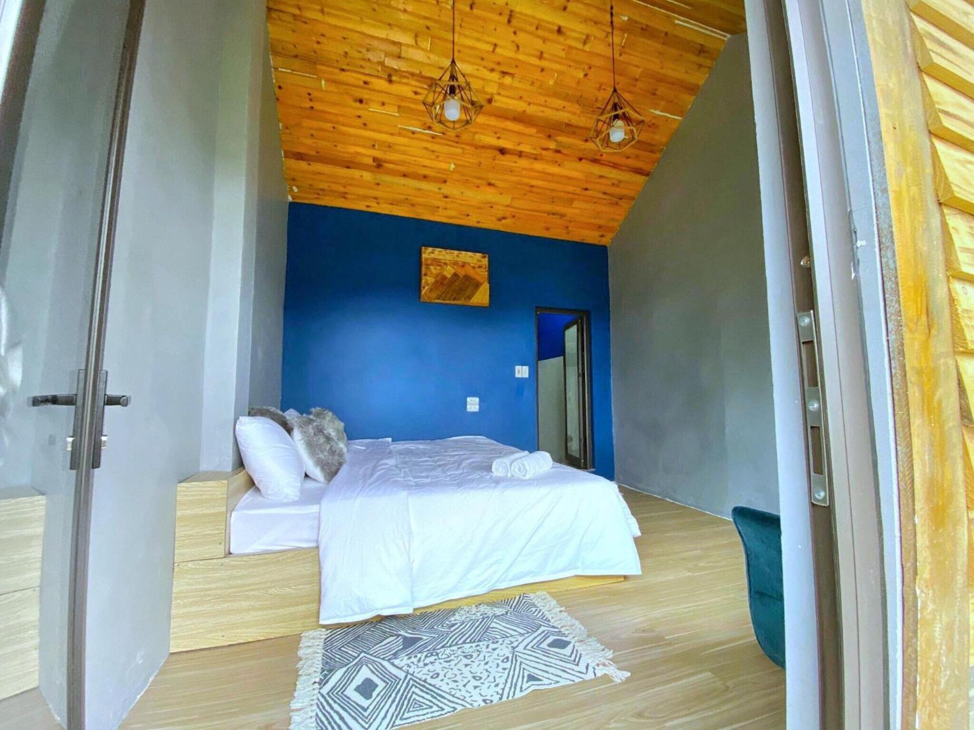 Vuon Homestay *